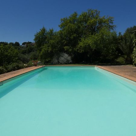 Scappo In Umbria, Il Fienile Villa Fornole Luaran gambar