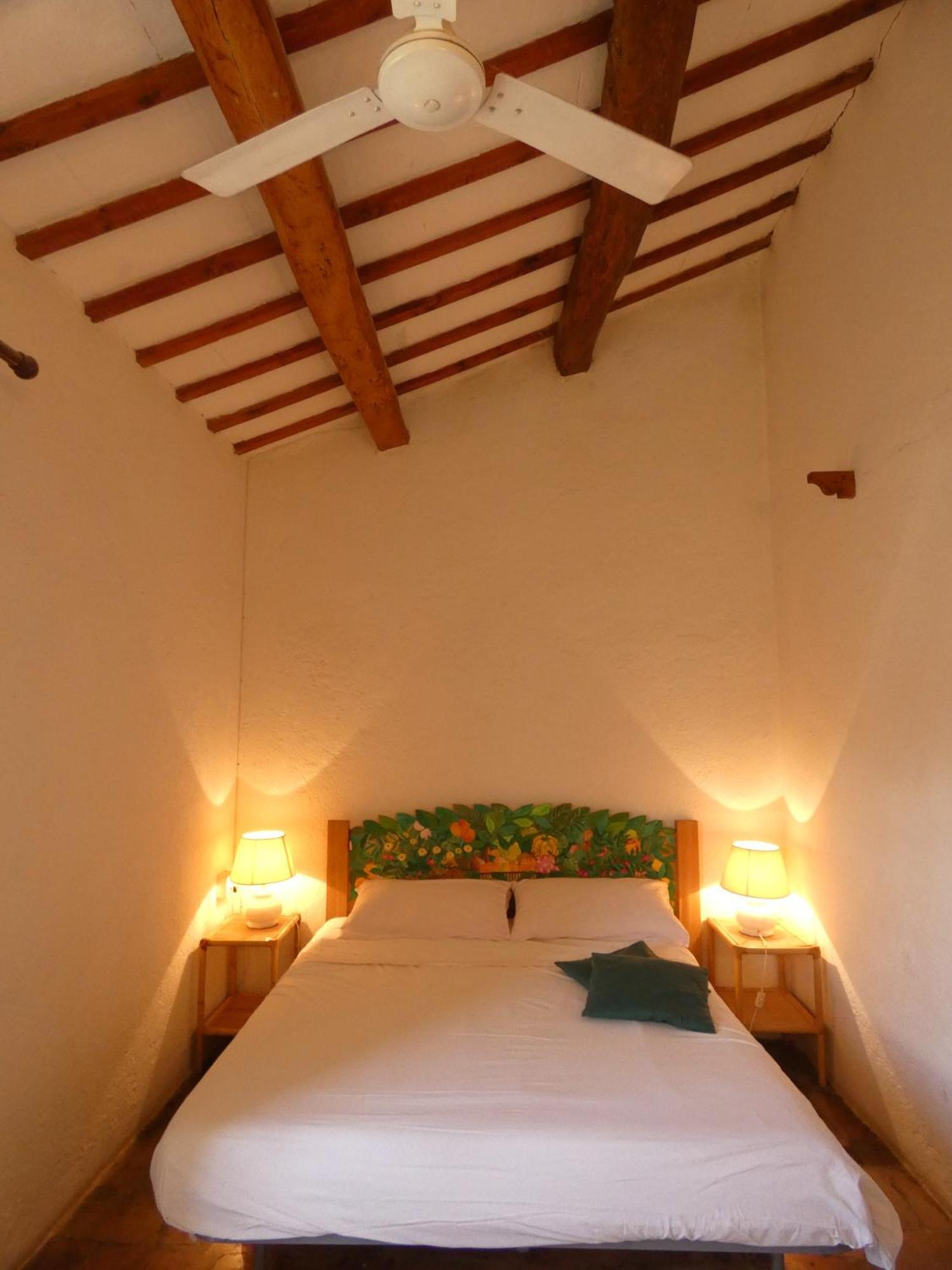 Scappo In Umbria, Il Fienile Villa Fornole Luaran gambar