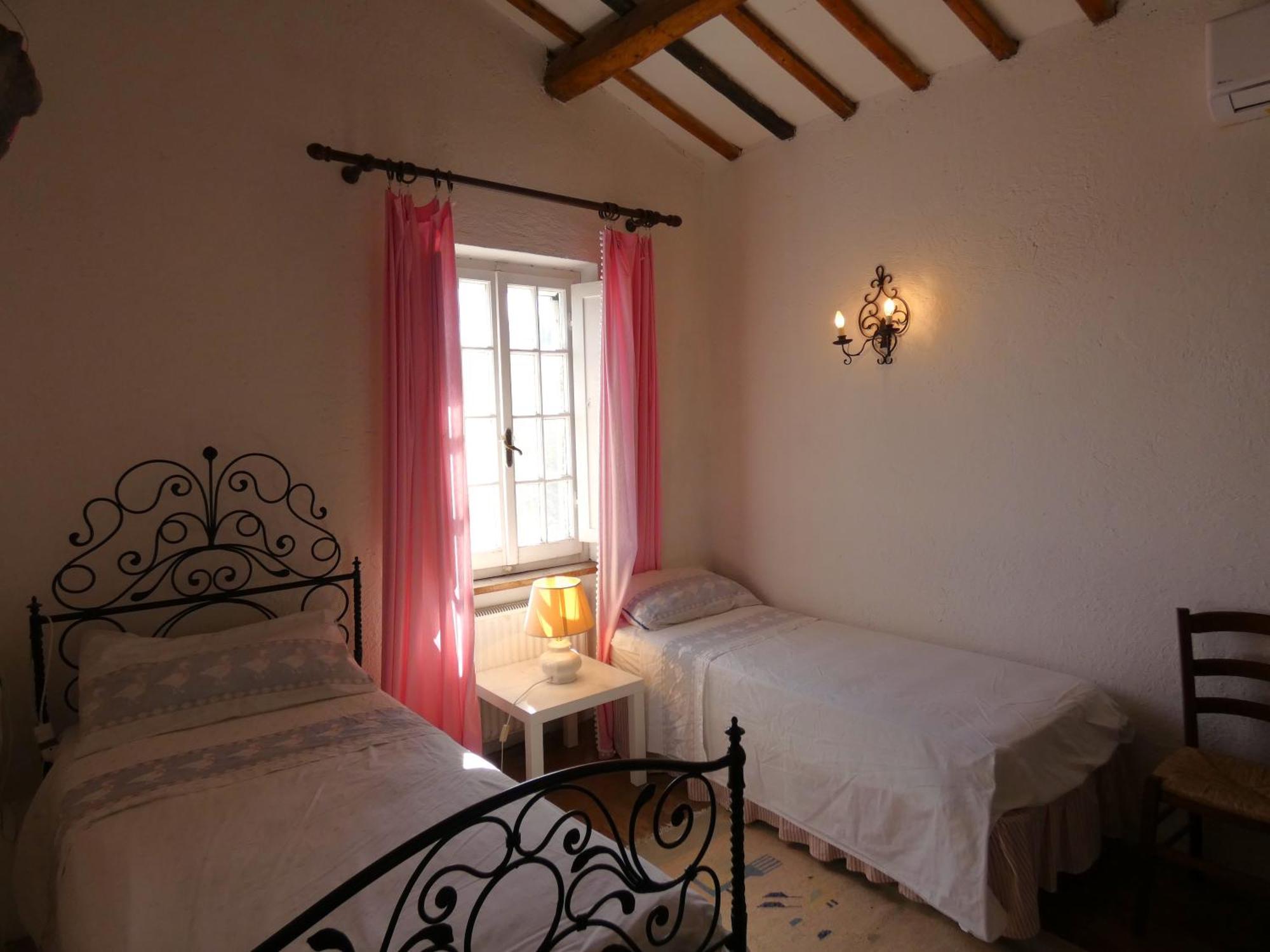 Scappo In Umbria, Il Fienile Villa Fornole Luaran gambar