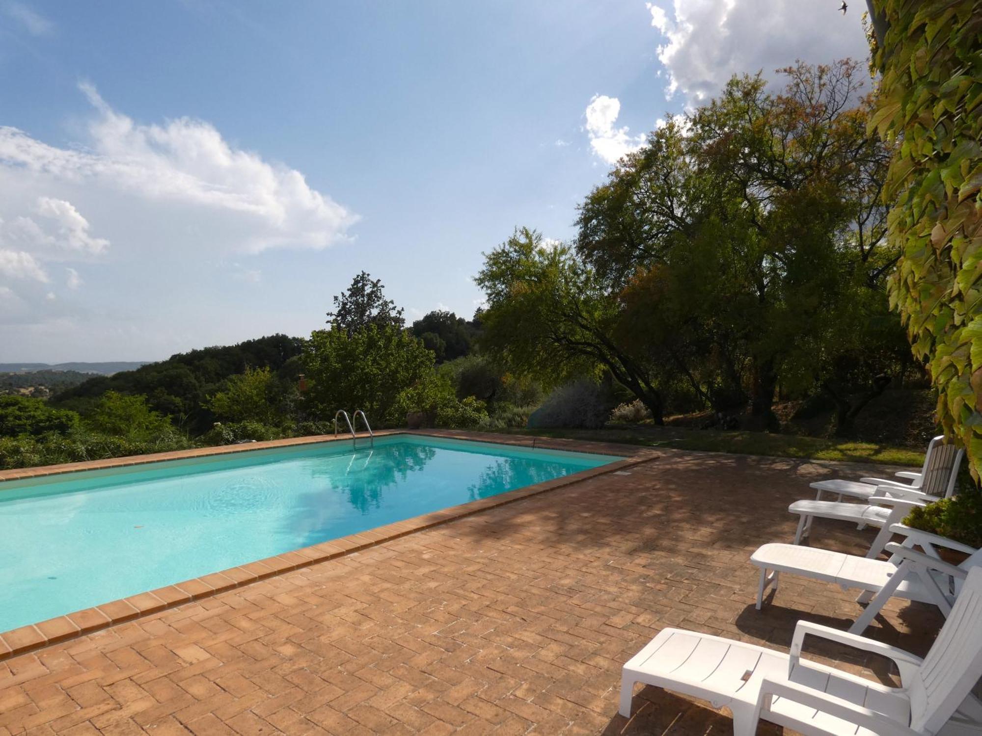 Scappo In Umbria, Il Fienile Villa Fornole Luaran gambar