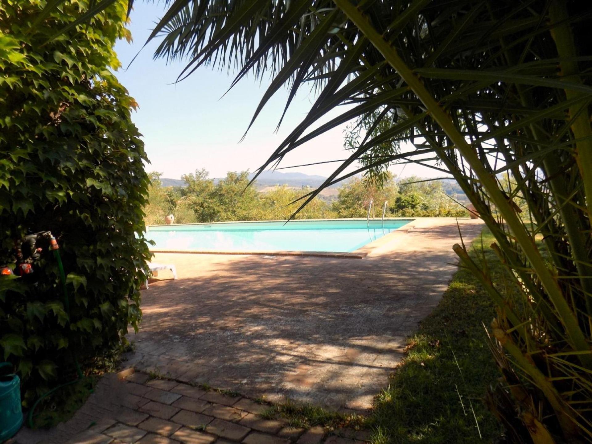 Scappo In Umbria, Il Fienile Villa Fornole Luaran gambar