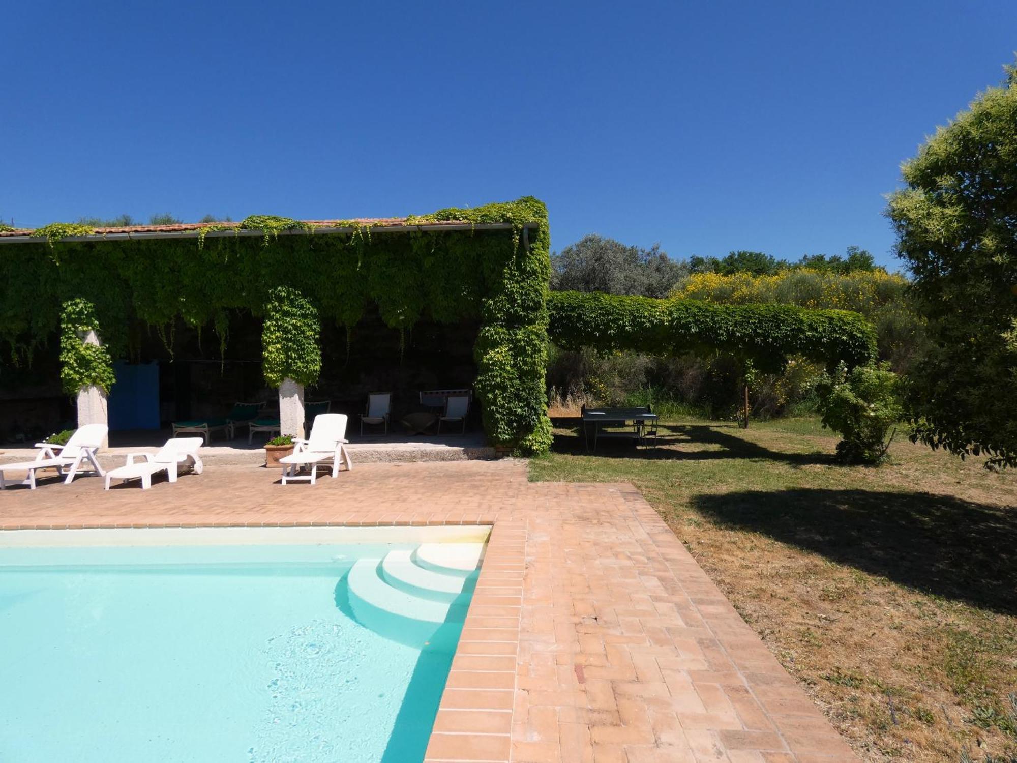 Scappo In Umbria, Il Fienile Villa Fornole Luaran gambar