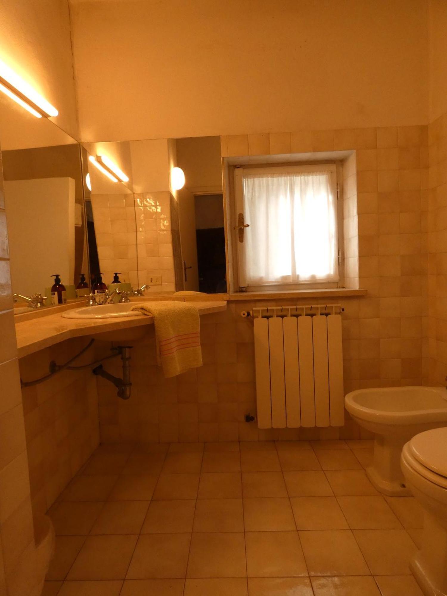 Scappo In Umbria, Il Fienile Villa Fornole Luaran gambar